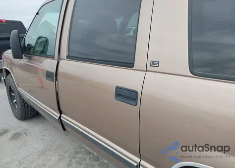 1996 Chevrolet Suburban C1500 z USA, uszkodzony, nr VIN 3GNEC16RXTG152304
